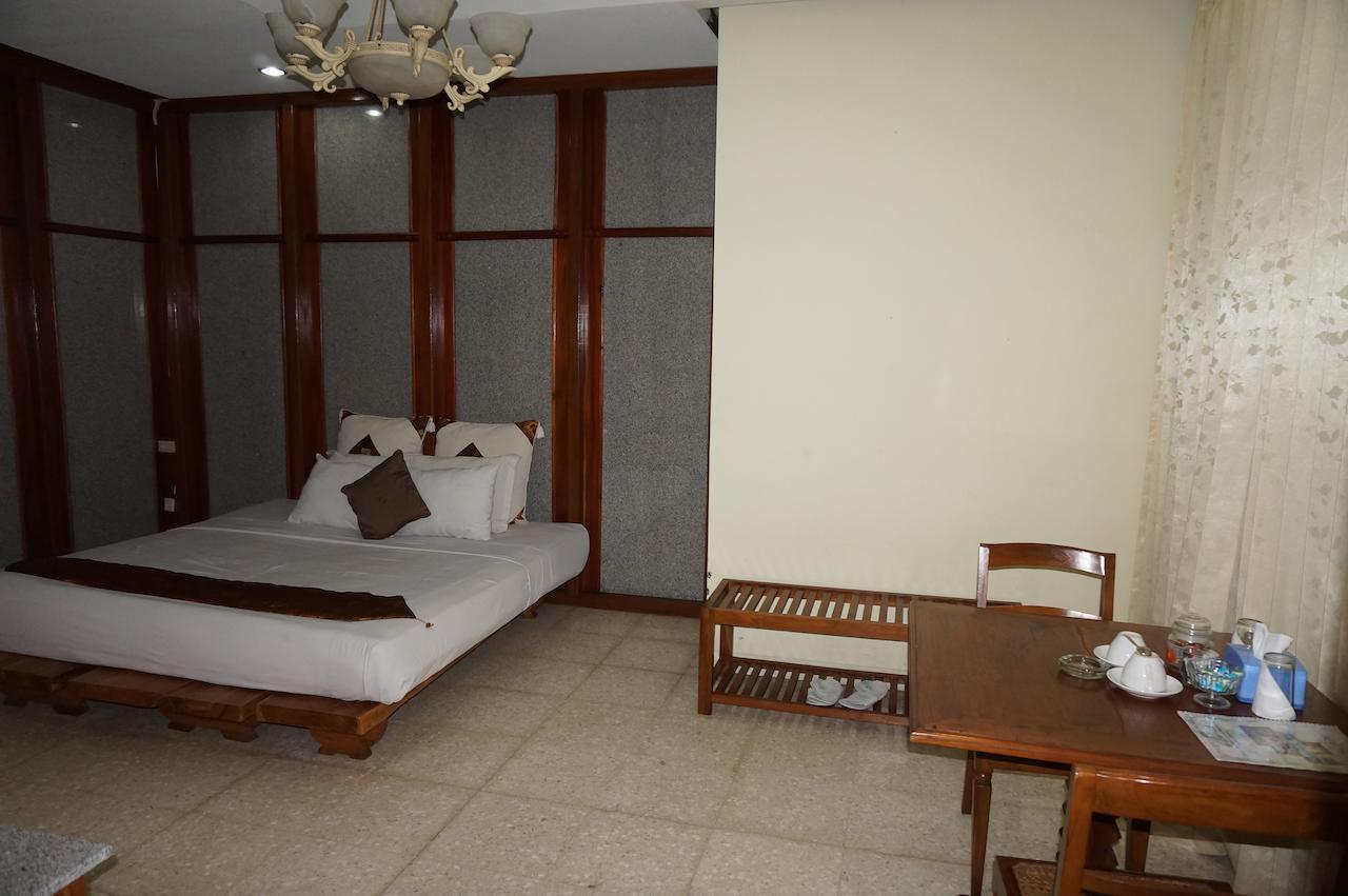 Manggo Home Sleman  Buitenkant foto